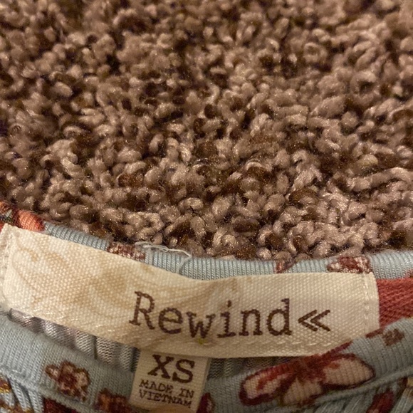 A beautiful Dressy top. - Picture 3 of 3